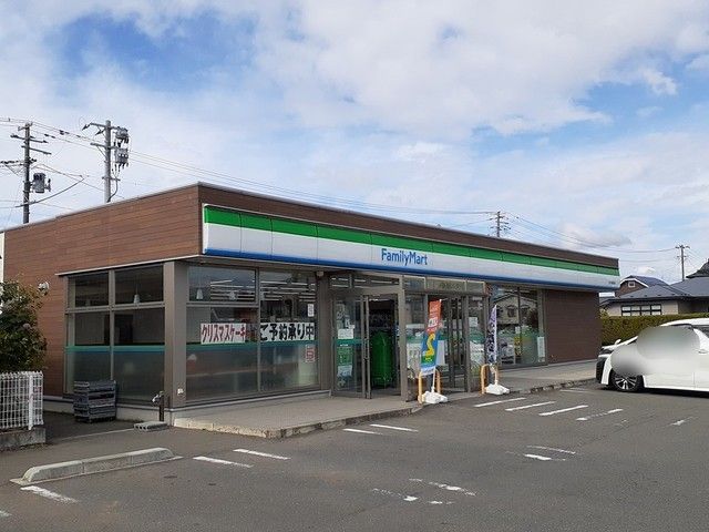 近くのコンビニまで1,500m（徒歩19分）