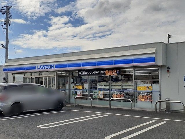 近くのローソン金ケ崎バイパス店まで1,000m（徒歩13分）