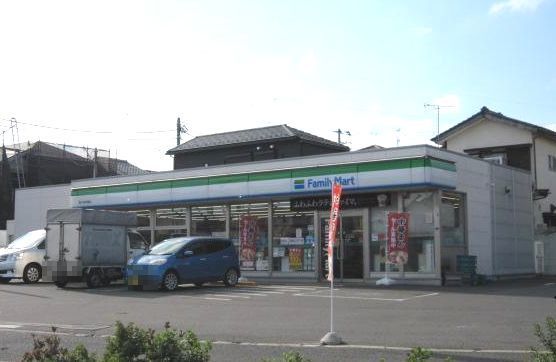 近くのコンビニまで97m（徒歩2分）