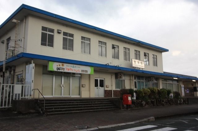 近くの飯塚駅まで3,600m（徒歩45分）