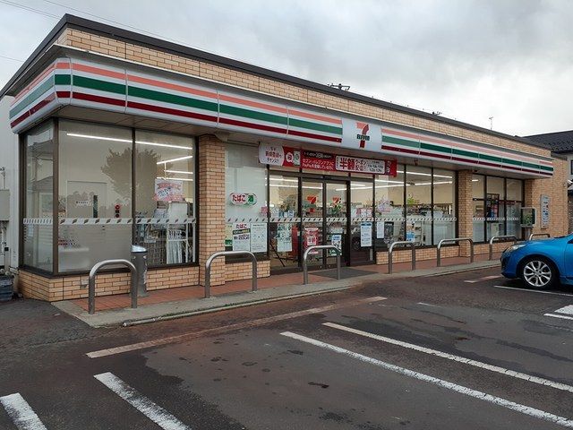 近くのセブンイレブン下越京ヶ瀬店まで511m(徒歩7分)