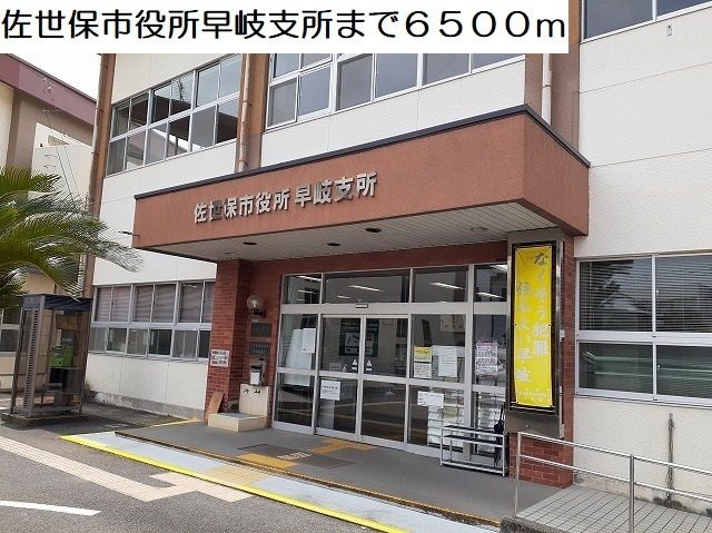 近くの役所まで5,600m（徒歩70分）
