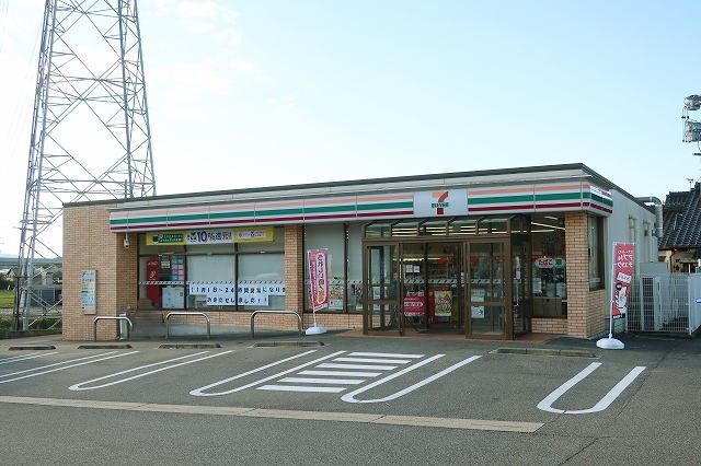 近くのセブンイレブンまで1,300m（徒歩17分）