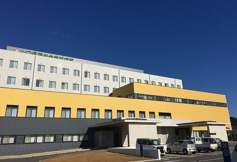 近くの山口県済生会豊浦病院まで3,300m(徒歩42分)