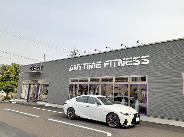 近くのエニタイムフィットネス江南店まで450m(徒歩6分)