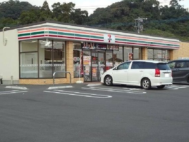 近くのセブンイレブンまで450m(徒歩6分)