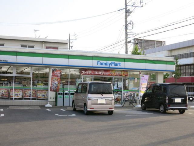 近くのファミリーマート 岡崎牧御堂店まで450m（徒歩6分）