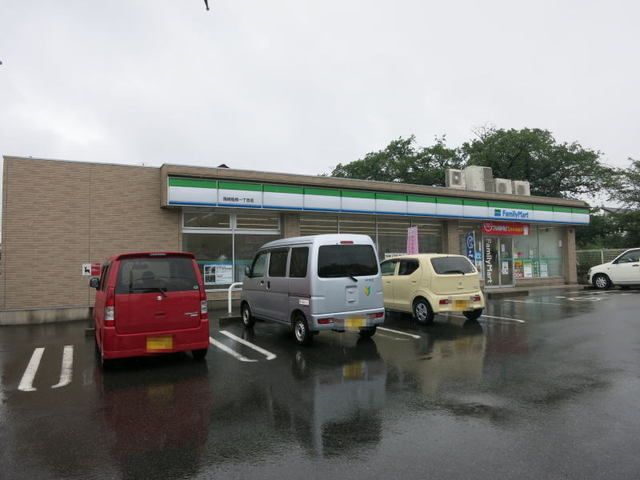 近くのファミリーマート 岡崎稲熊まで550m(徒歩7分)