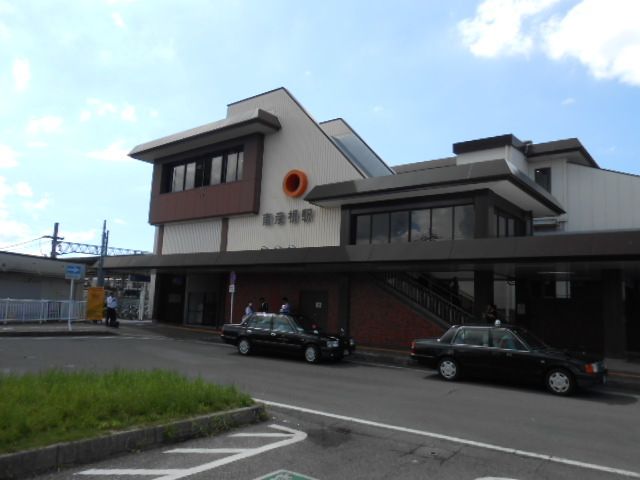 近くのJR南彦根駅まで1,850m(徒歩24分)
