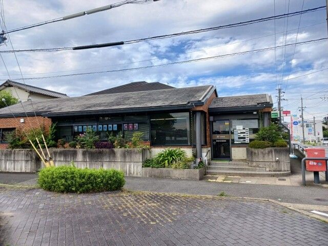 近くの長岡京神足郵便局まで550m(徒歩7分)