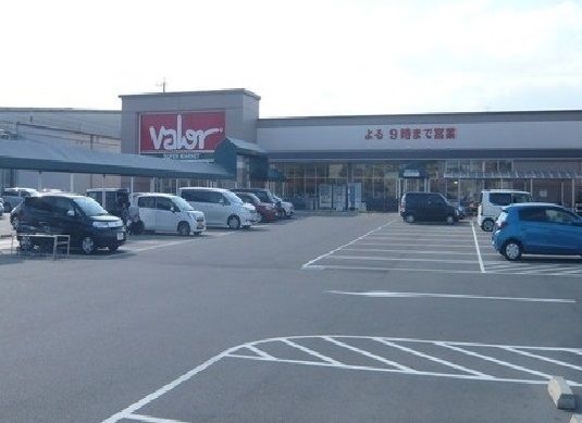 近くのバローまで800m(徒歩10分)