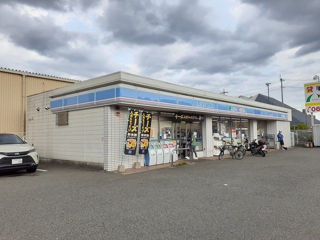 近くのローソン藤井寺大井店様まで742m（徒歩10分）