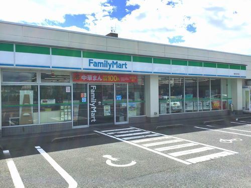 近くのファミリーマート福井みゆき店まで200m(徒歩3分)