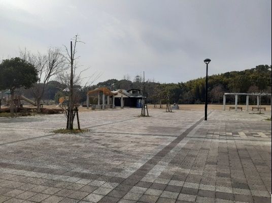 近くの北中尾公園まで950m（徒歩12分）