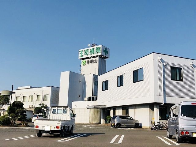 近くの病院まで4,100m（徒歩52分）