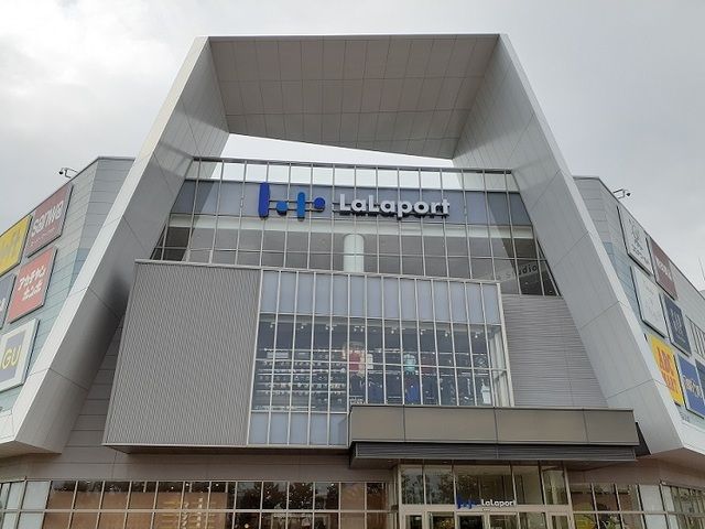 近くのららぽーと沼津まで2,100m（徒歩27分）