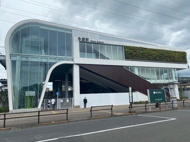 近くの多磨駅まで1,400m(徒歩18分)