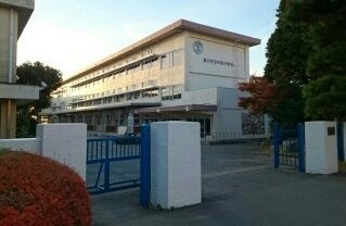 近くの豊川市立中部小学校まで120m(徒歩2分)