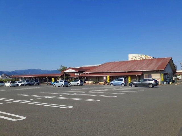 近くのにじの耳納の里まで560m（徒歩7分）