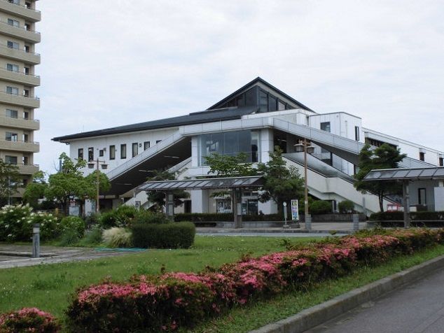 近くのＪＲ線佐倉駅まで1,200m（徒歩15分）