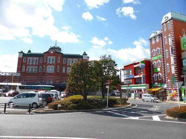 近くの深谷駅まで500m(徒歩7分)