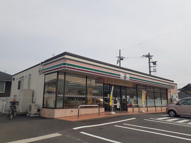 近くのセブンイレブンまで630m(徒歩8分)