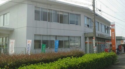 近くの稲沢日下部郵便局まで500m（徒歩7分）