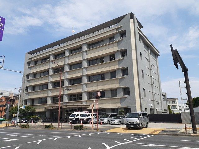 近くの綾瀬警察署まで669m(徒歩9分)