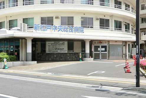 近くの新松戸中央総合病院まで1,300m（徒歩17分）