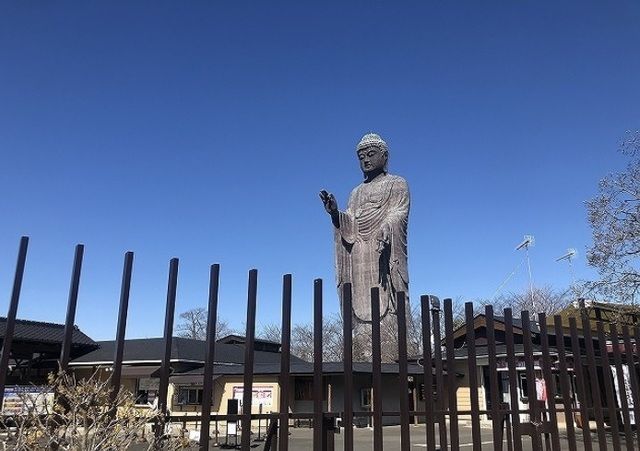 近くの牛久大仏まで2,500m（徒歩32分）