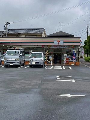 近くのセブンイレブンまで750m(徒歩10分)