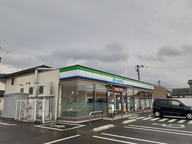 近くのファミリーマート　鏡店まで850m（徒歩11分）
