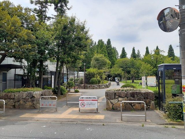 近くの元渕江公園まで810m（徒歩11分）