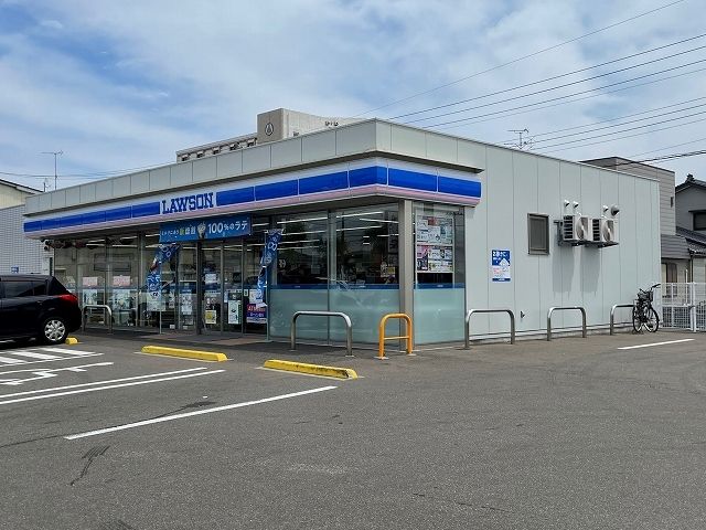 近くのローソン柏崎錦町店まで650m(徒歩9分)