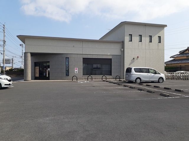 近くの十八親和銀行竹松支店まで2,150m（徒歩27分）