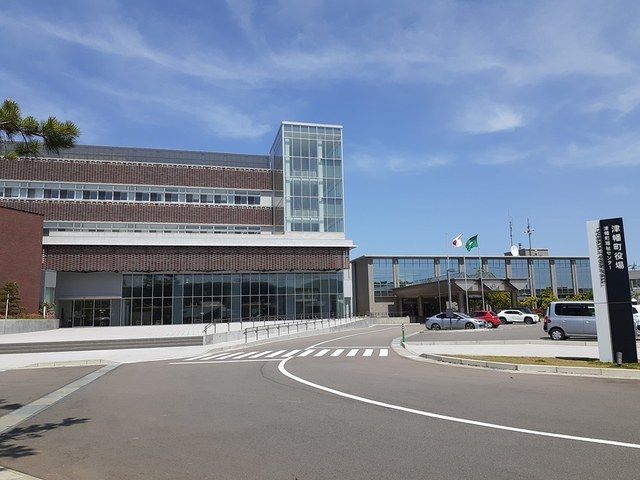 近くの津幡町役場まで1,100m(徒歩14分)