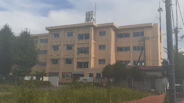 近くの社家小学校まで1,200m（徒歩15分）