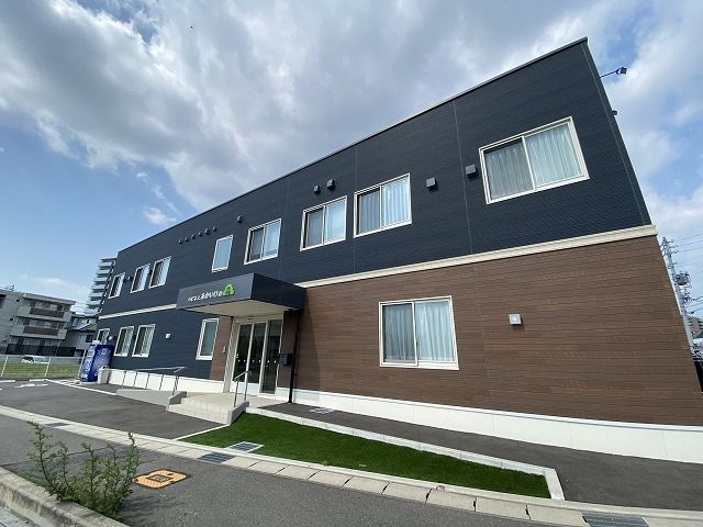 近くのハピネスあかいけの森まで550m(徒歩7分)