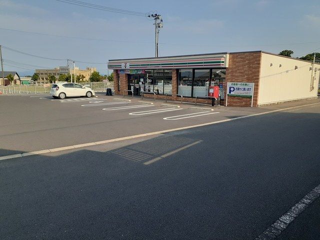 近くのセブンイレブン島原城見店まで696m（徒歩9分）