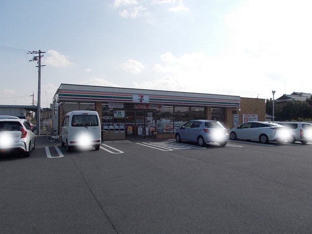 近くのセブン-イレブン 栗東綣店まで400m（徒歩5分）