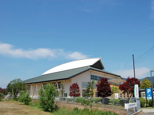 近くの丸岡運動公園まで1,600m(徒歩20分)