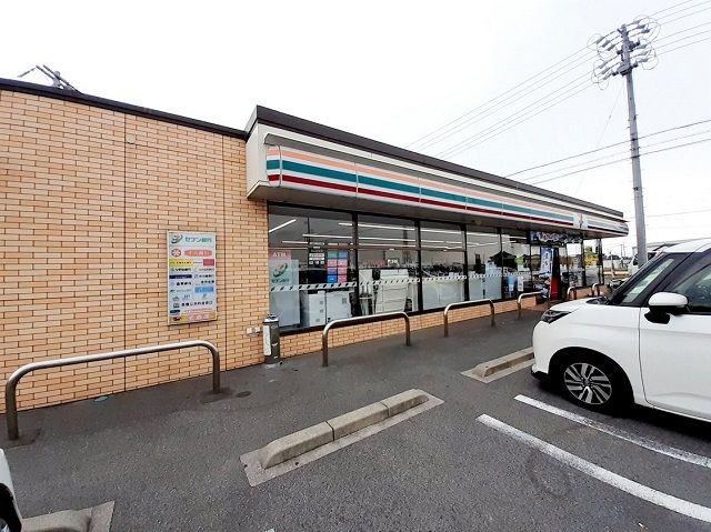 近くのセブンイレブン大垣赤坂町店まで216m（徒歩3分）