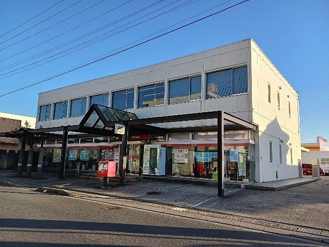 近くの郵便局まで750m（徒歩10分）