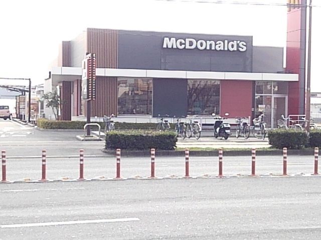 近くの飲食店まで420m（徒歩6分）