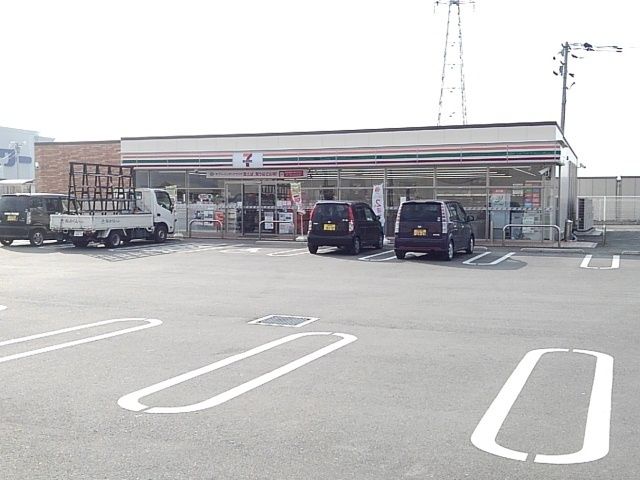 近くのセブンイレブン筑後前津店まで970m(徒歩13分)