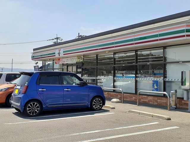 近くのセブンイレブン　田中店まで1,100m（徒歩14分）