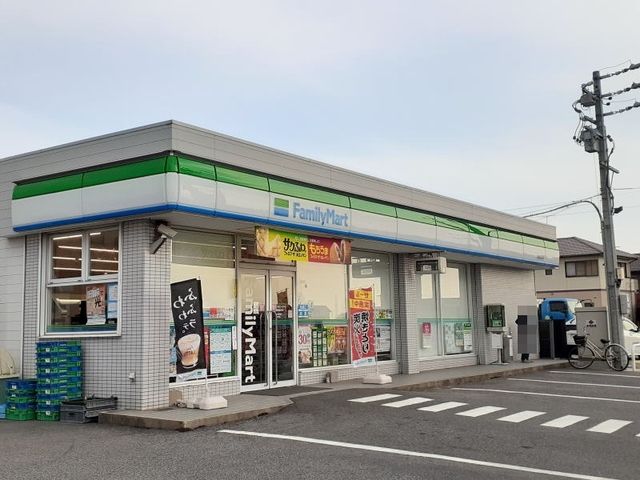 近くのファミリーマート 岡崎富永店まで350m（徒歩5分）