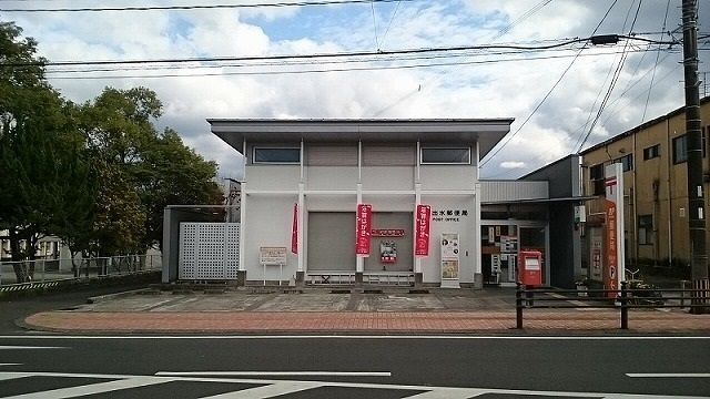 近くの西出水郵便局まで800m（徒歩10分）