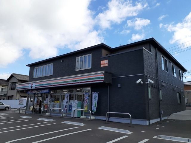 近くのセブンイレブン岡山郡店まで450m(徒歩6分)