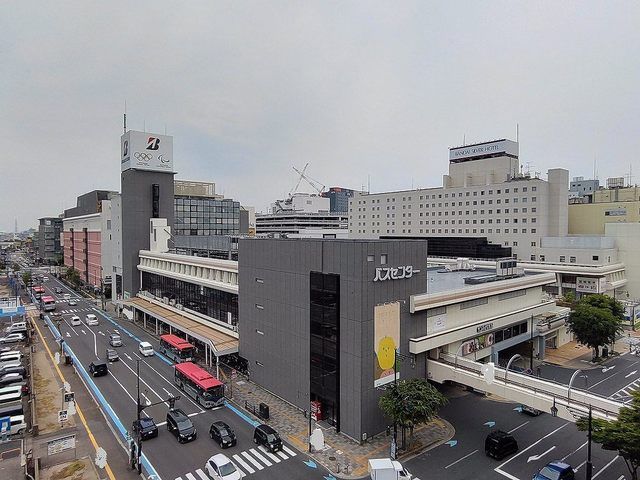 近くの施設まで800m（徒歩10分）